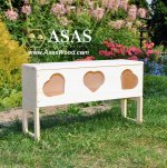 rabbit hay feeder freestanding with hearts copy.JPG